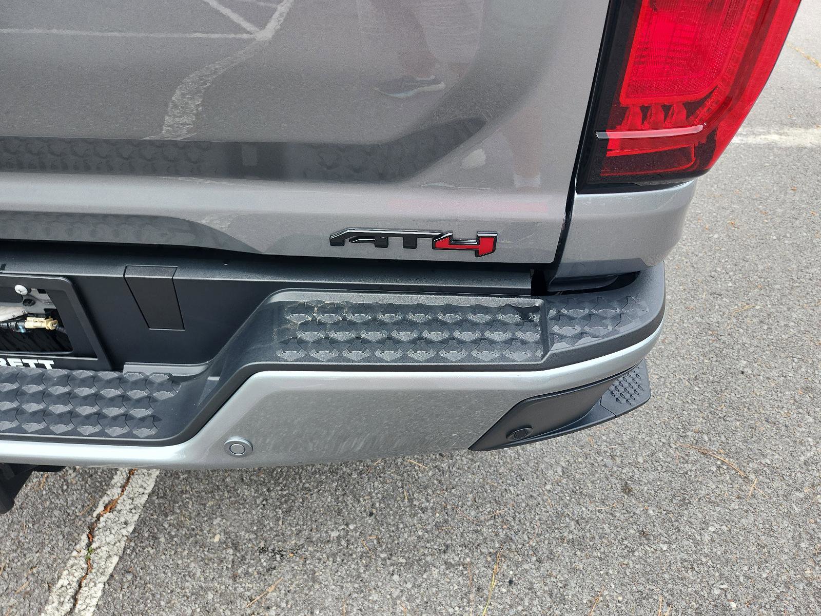 Certified 2025 GMC Canyon AT4 w/ Nightfall Edition AWD/4WD image 5