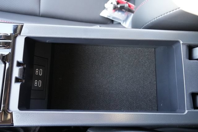 Used 2026 Toyota Prius Plug-In Hybrid FWD image 42