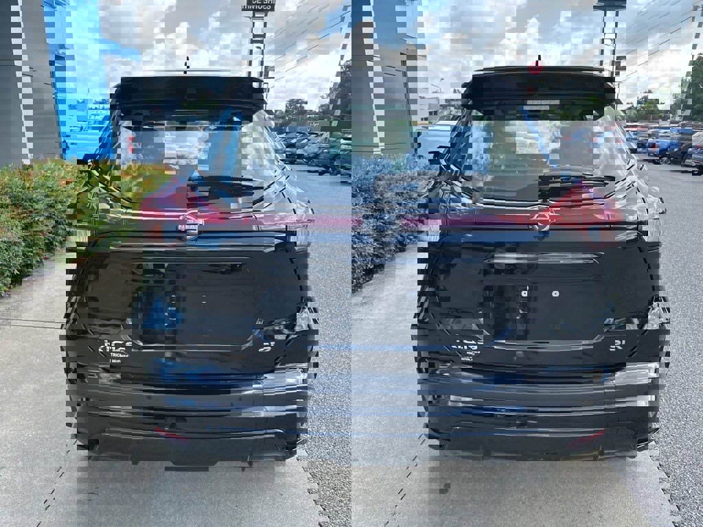 Used 2024 Nissan Kicks SR w/ SR Premium Package image 8