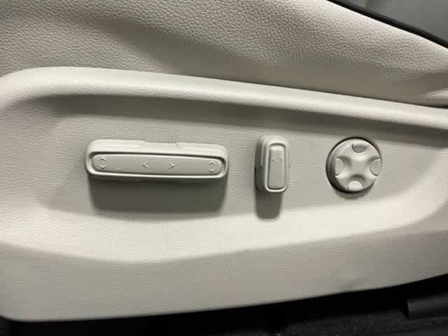 Used 2026 Honda Odyssey Touring image 14