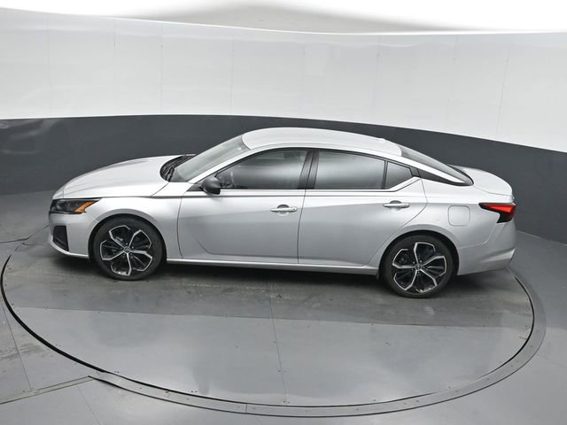 Used 2023 Nissan Altima 2.5 SR image 34