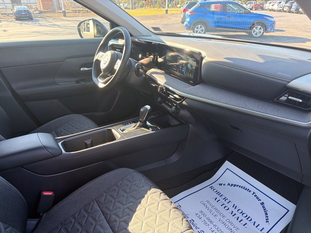 Used 2026 Nissan Kicks SV FWD image 13