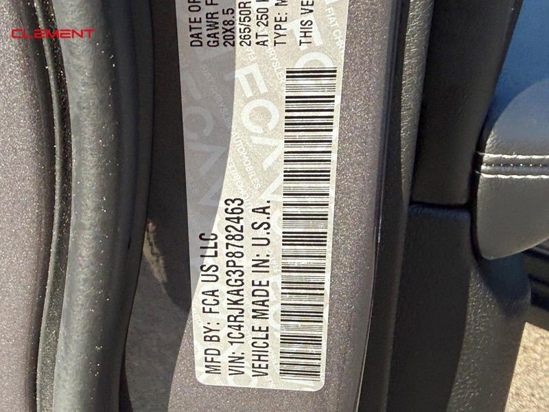 Used 2023 Jeep Grand Cherokee L Laredo AWD/4WD image 31