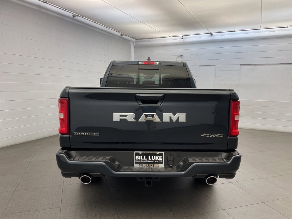 New 2026 RAM 1500 4x4 Crew Cab image 4