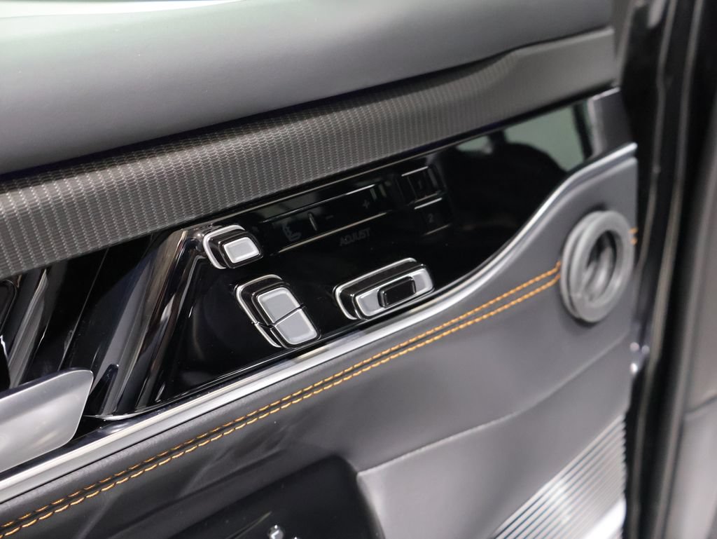 New 2026 Jeep Grand Wagoneer L Summit AWD/4WD image 14