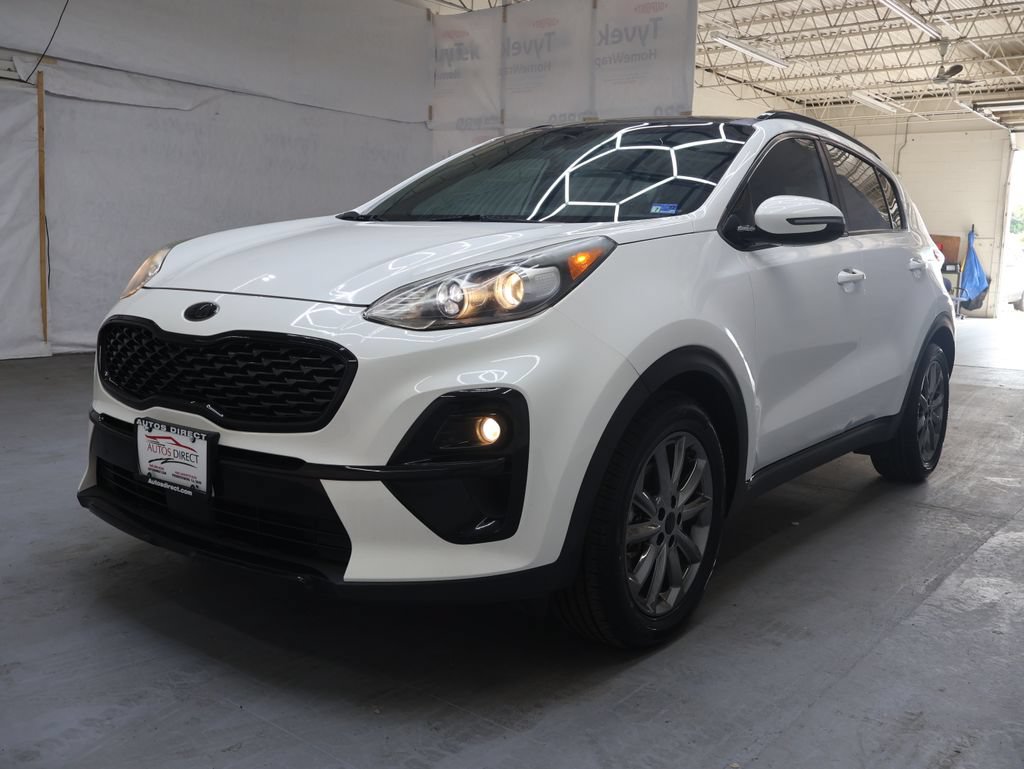 Used 2022 Kia Sportage Nightfall Edition FWD image 3