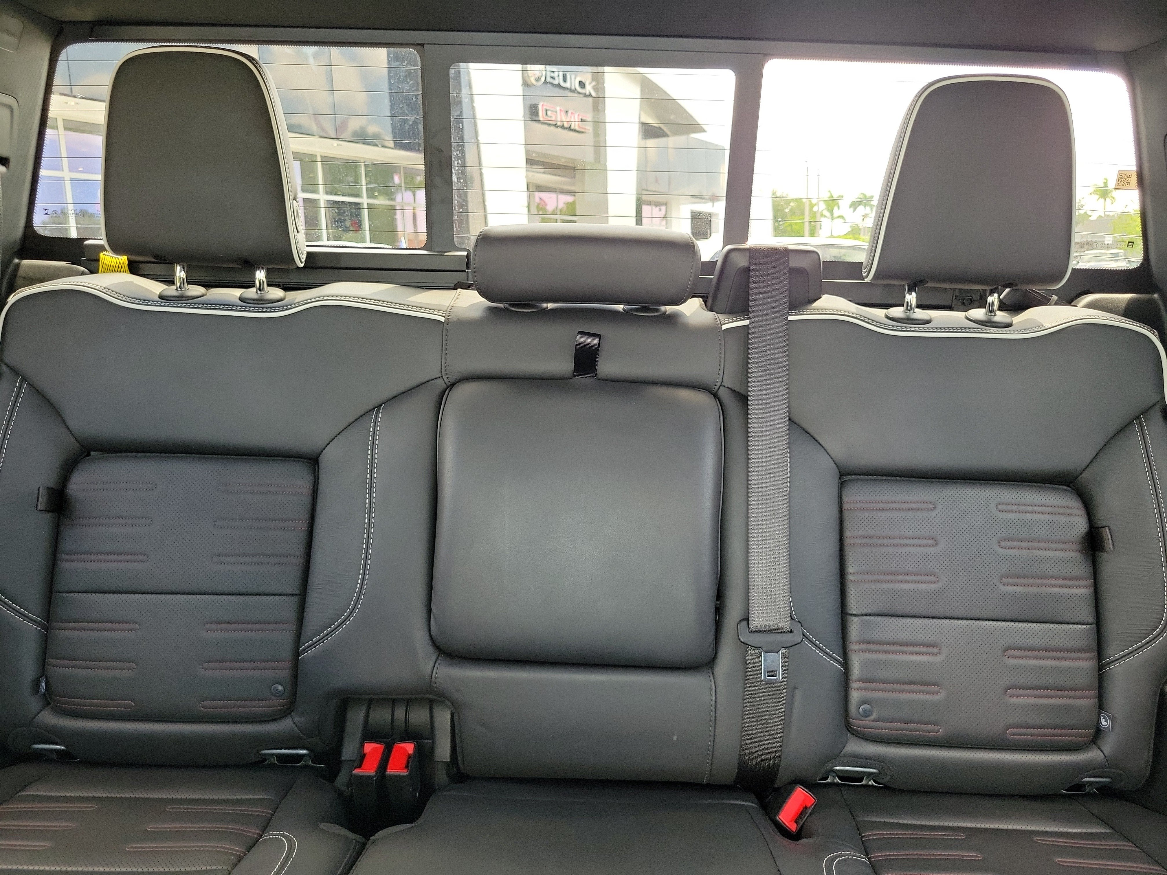 Used 2025 GMC Sierra 2500 AT4X AWD/4WD image 16