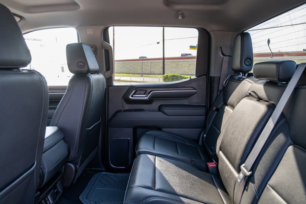 Used 2024 GMC Sierra 1500 SLT image 16