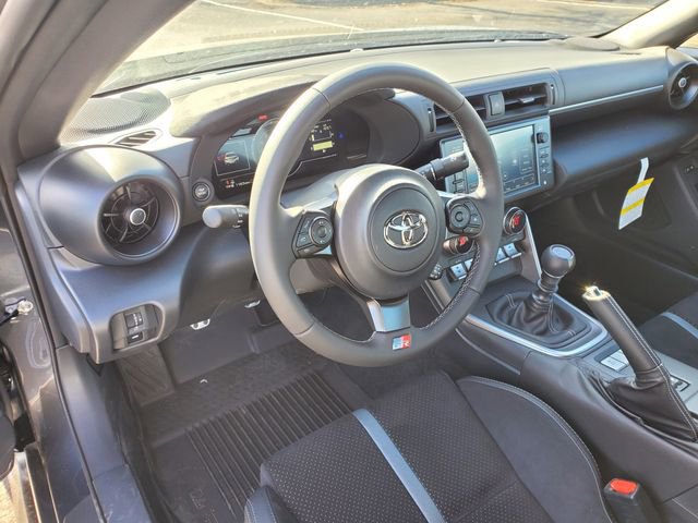 New 2025 Toyota GR86 Premium w/ GR Wheel Package (TMS image 14