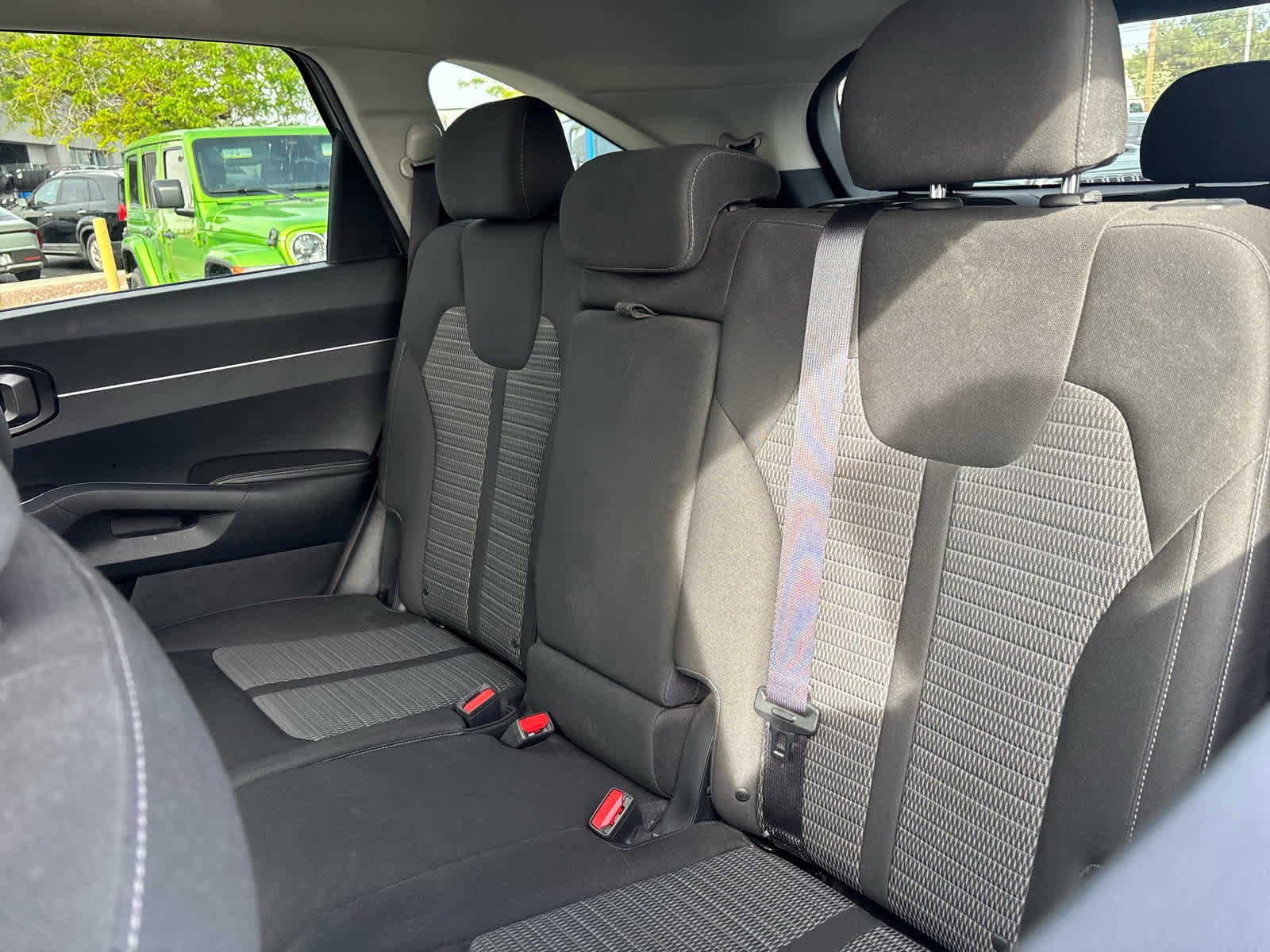 Used 2022 Kia Sorento LX image 17