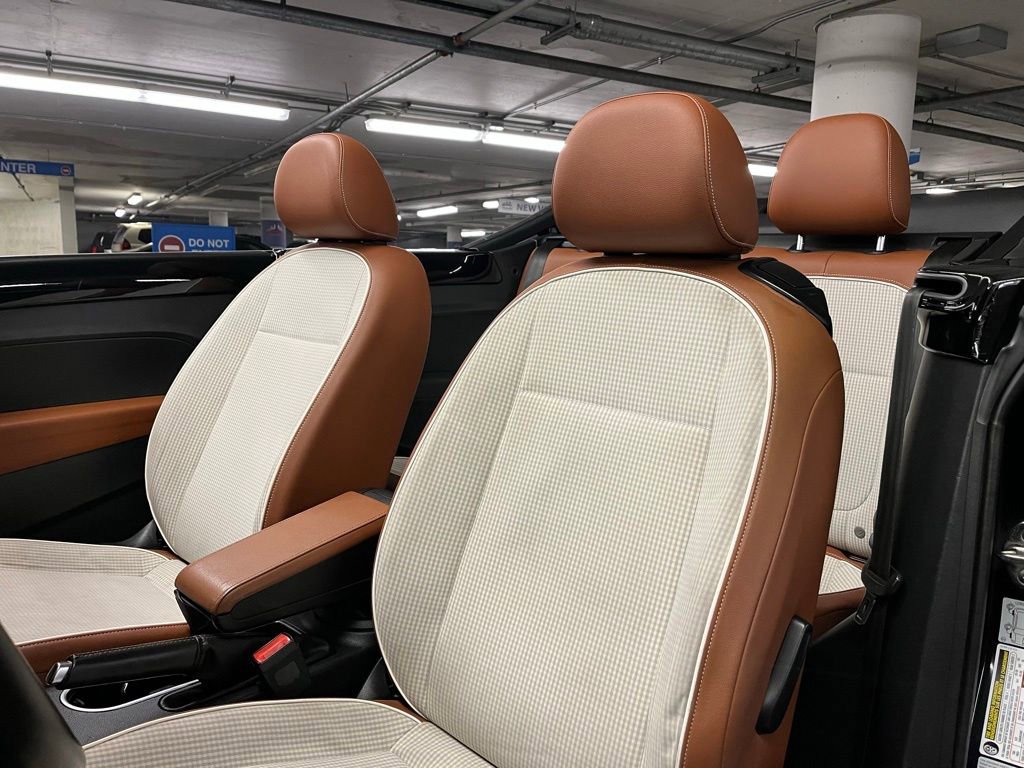 Used 2017 Volkswagen Beetle 1.8T Classic FWD image 14