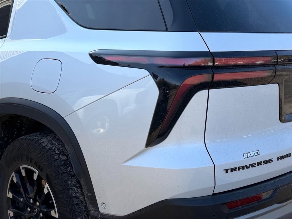 Used 2024 Chevrolet Traverse Z71 w/ Enhanced Driving Package image 23