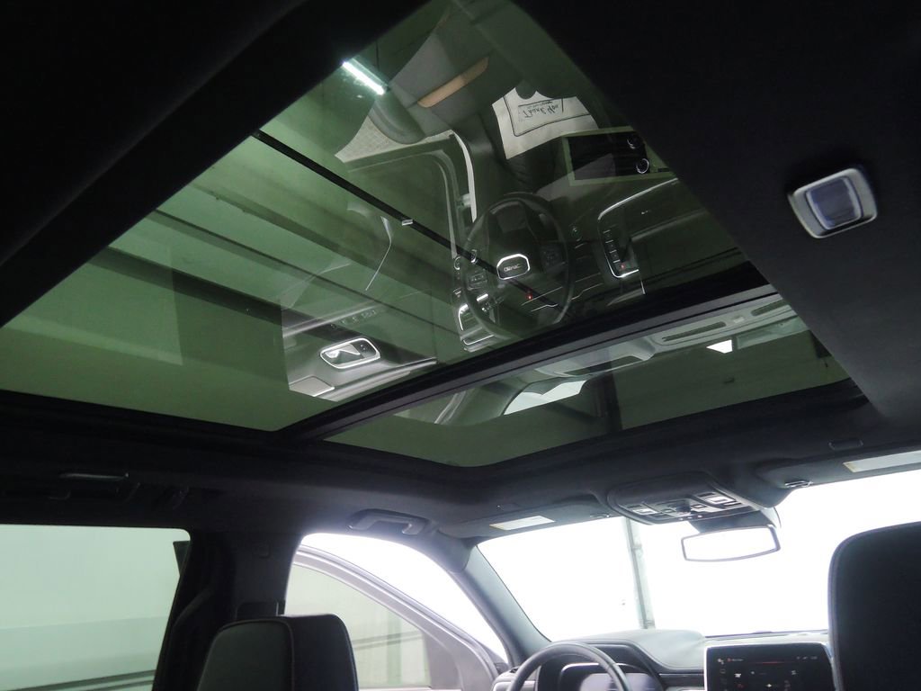 Used 2024 GMC Yukon AT4 w/ AT4 Premium Plus Package image 41