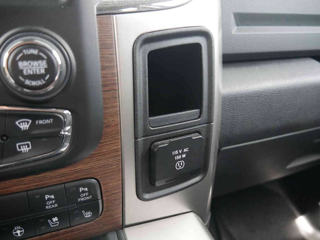 Used 2018 RAM 1500 Laramie w/ Convenience Group AWD/4WD image 37