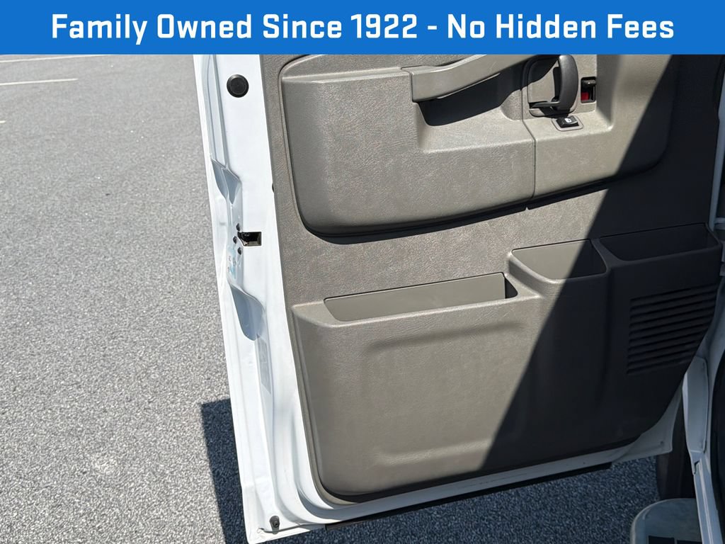 Used 2024 GMC Savana 2500 w/ Driver Convenience Package RWD image 10