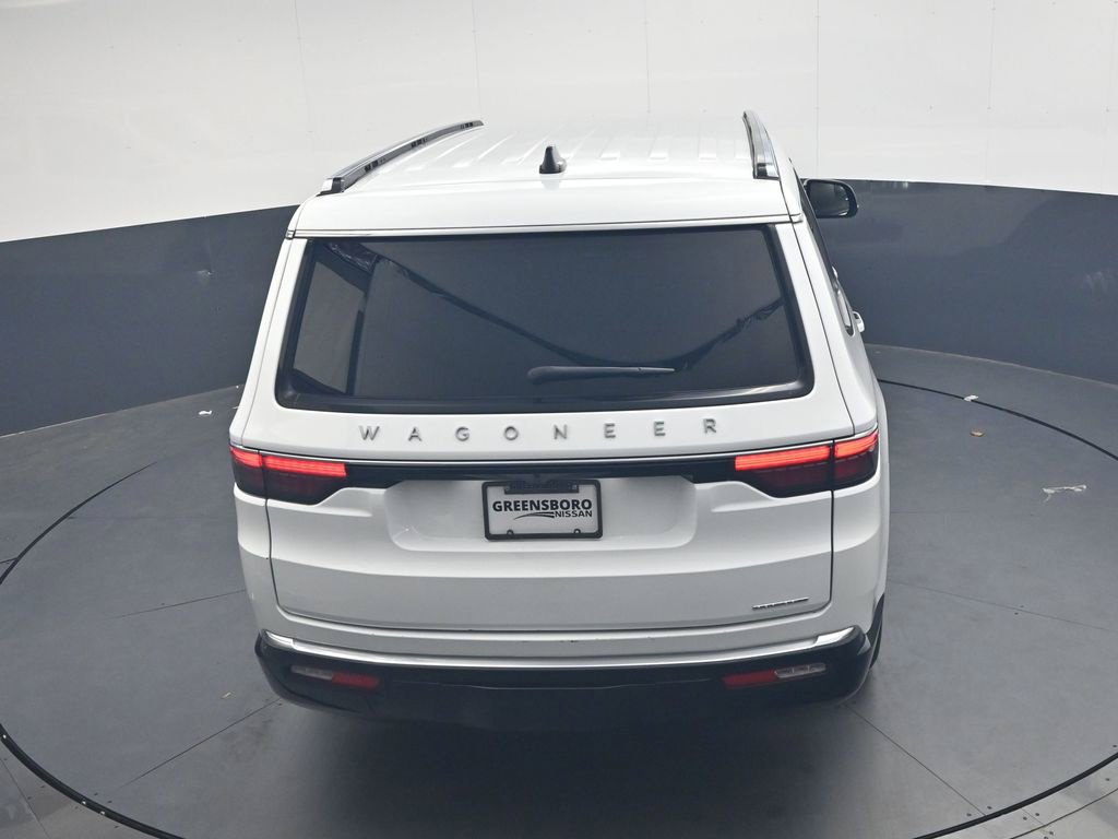 Used 2024 Jeep Wagoneer Series II AWD/4WD image 30