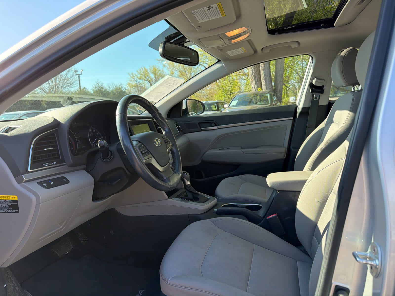 Used 2018 Hyundai Elantra Value Edition w/ Cargo Package FWD image 5