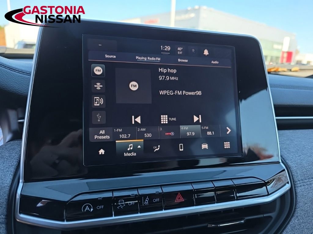 Used 2025 Jeep Compass Sport image 29