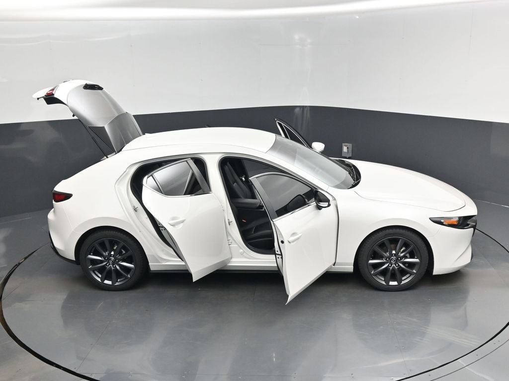 Used 2019 MAZDA MAZDA3 Hatchback w/ Preferred Package image 18