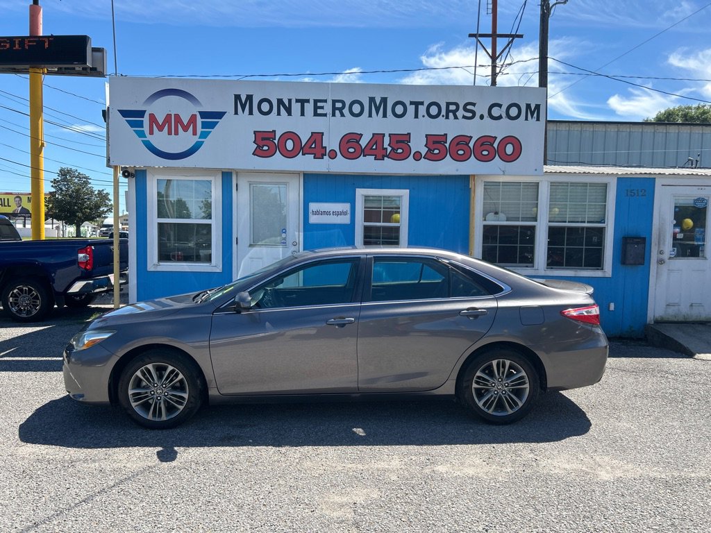 Used 2017 Toyota Camry SE