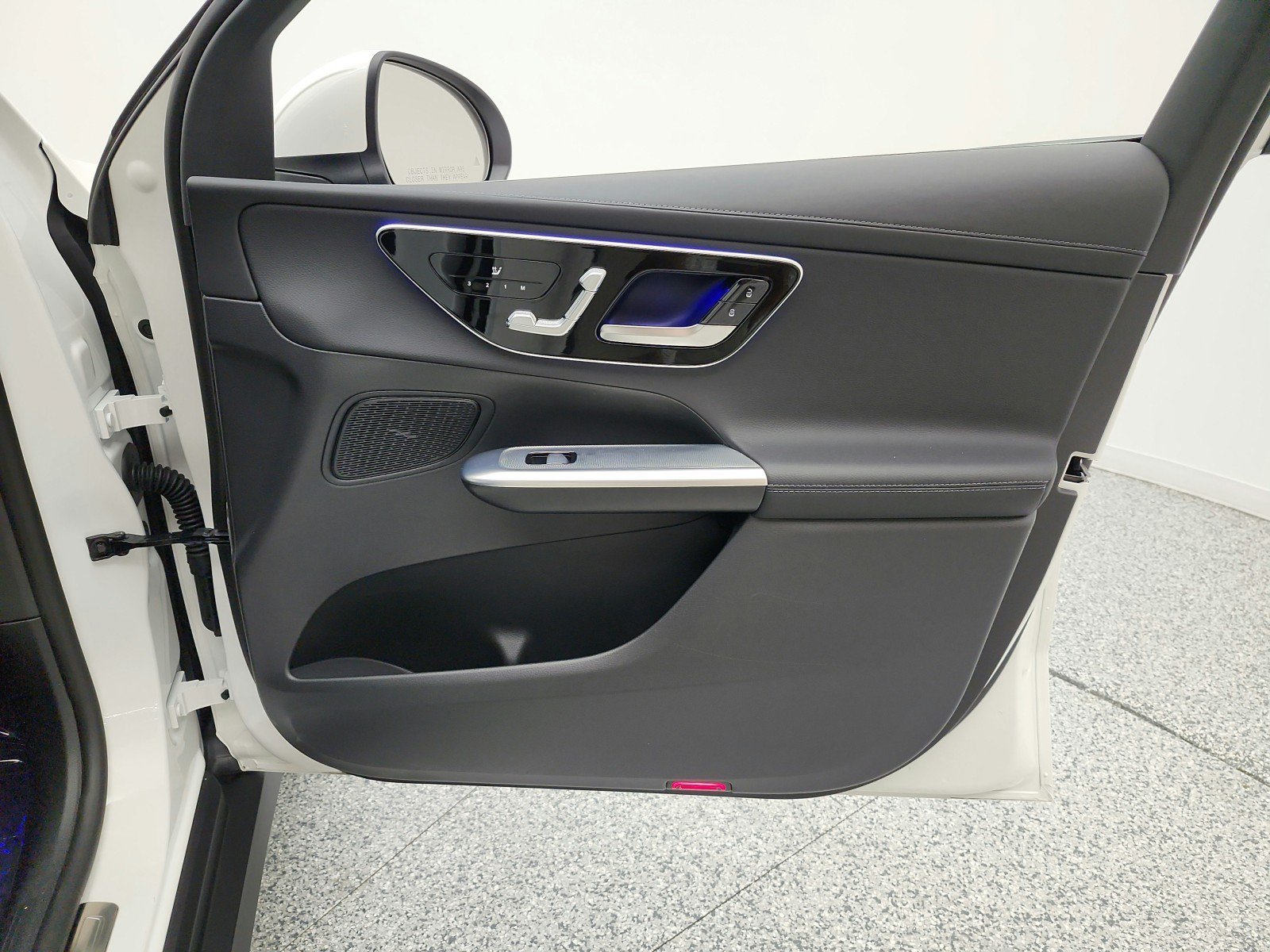 Used 2024 Mercedes-Benz GLC 300 image 19