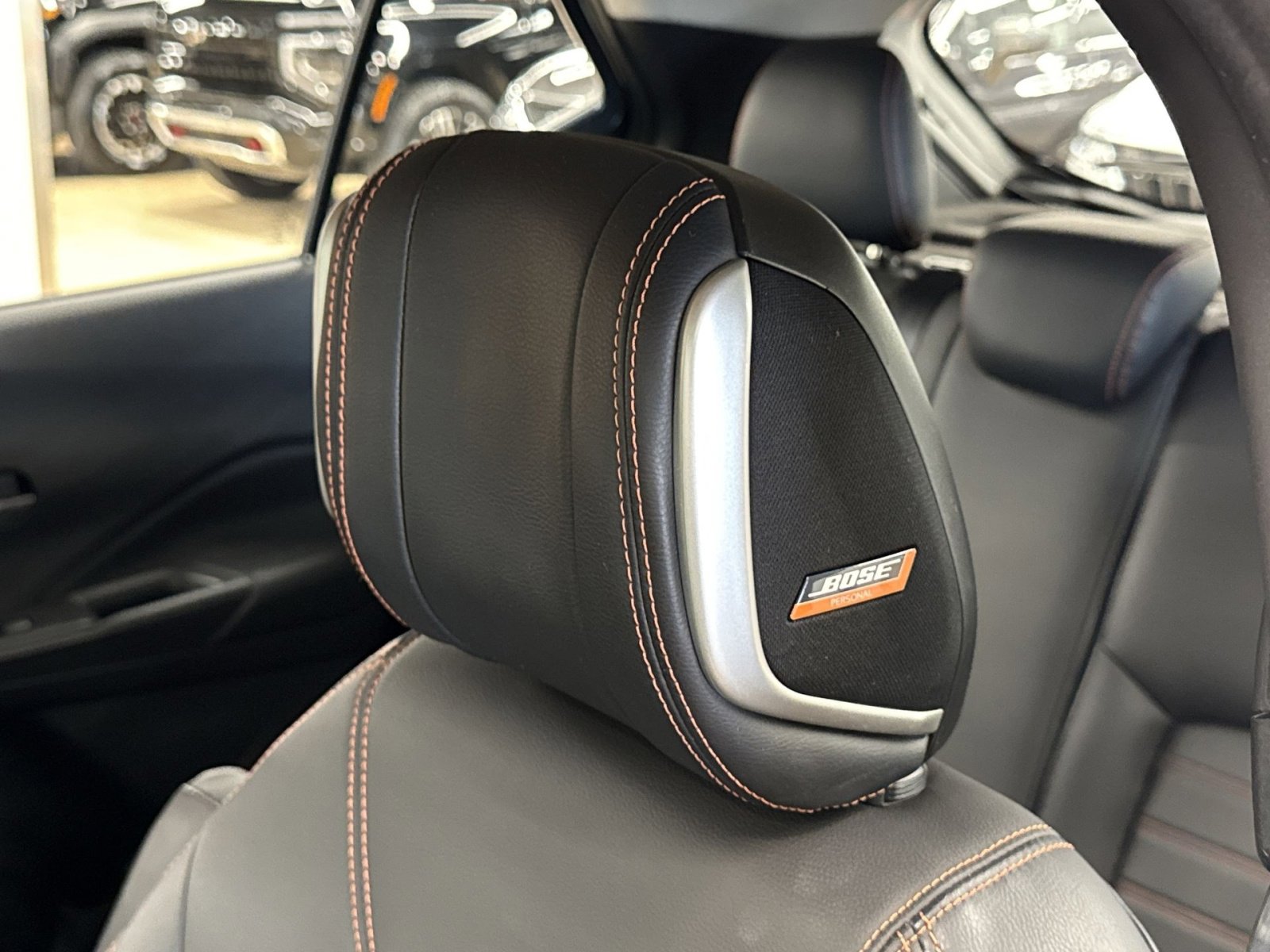 Used 2018 Nissan Kicks SR w/ Premium Package FWD image 34