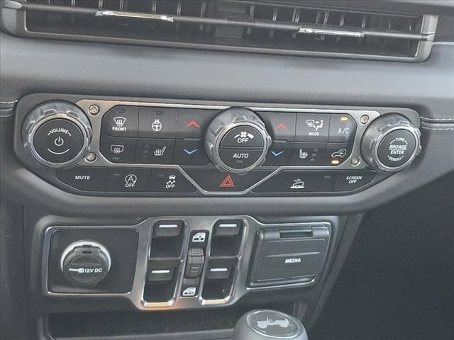 New 2025 Jeep Wrangler Sahara w/ Technology Group image 13