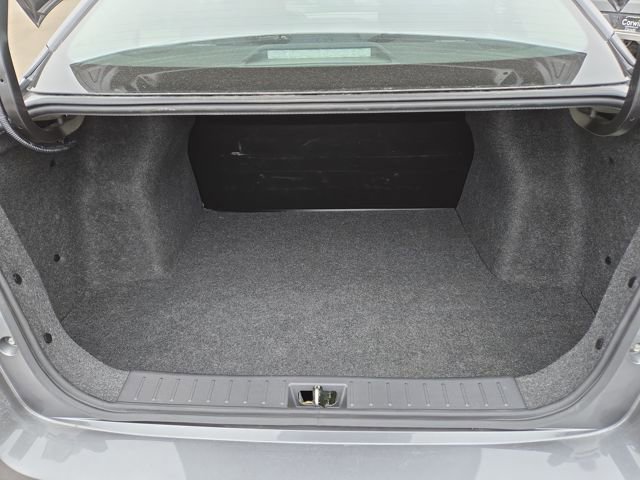 Used 2023 Nissan Versa S image 31