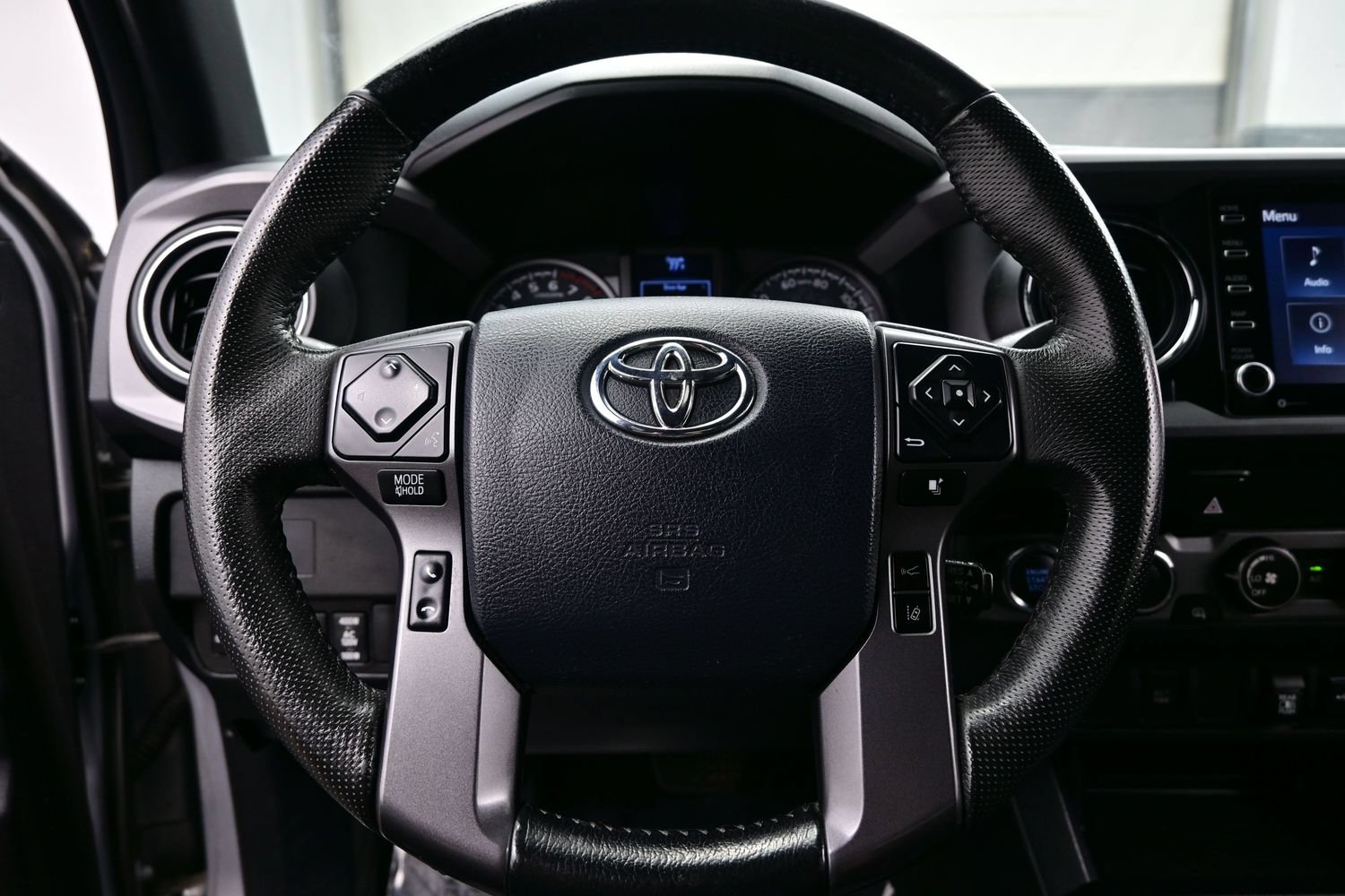 Used 2020 Toyota Tacoma TRD Off-Road AWD/4WD image 23