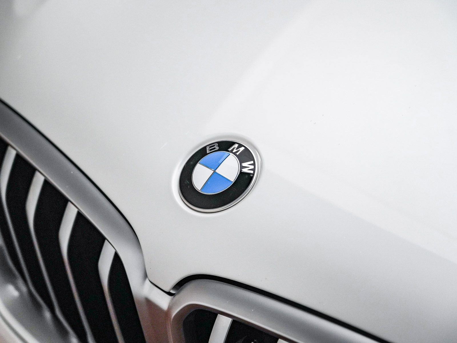 Used 2023 BMW X6 xDrive40i w/ M Sport Package image 9