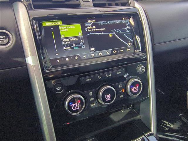 Used 2018 Land Rover Discovery HSE Luxury image 11