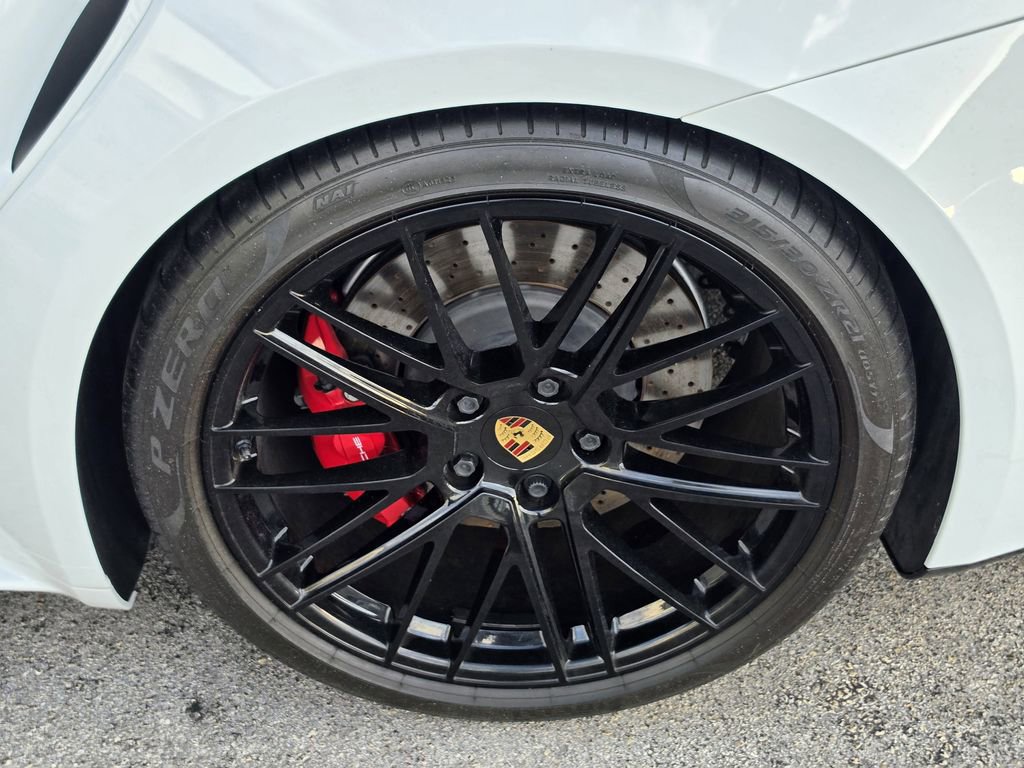 Used 2021 Porsche 911 Turbo image 5