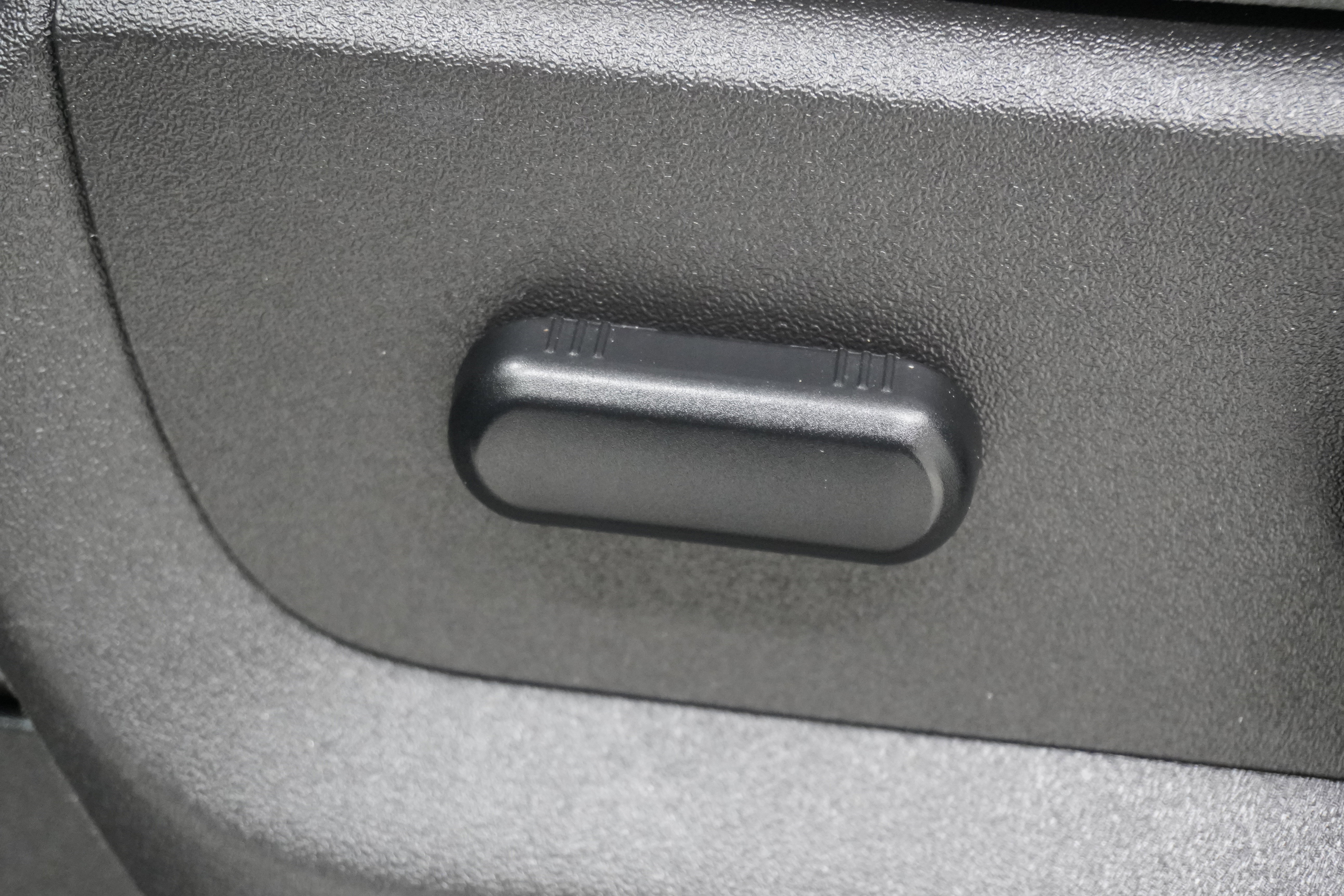 Used 2012 Ford F250 XLT w/ XLT Interior Pkg AWD/4WD image 11