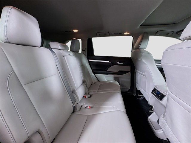Certified 2018 Toyota Highlander XLE image 29