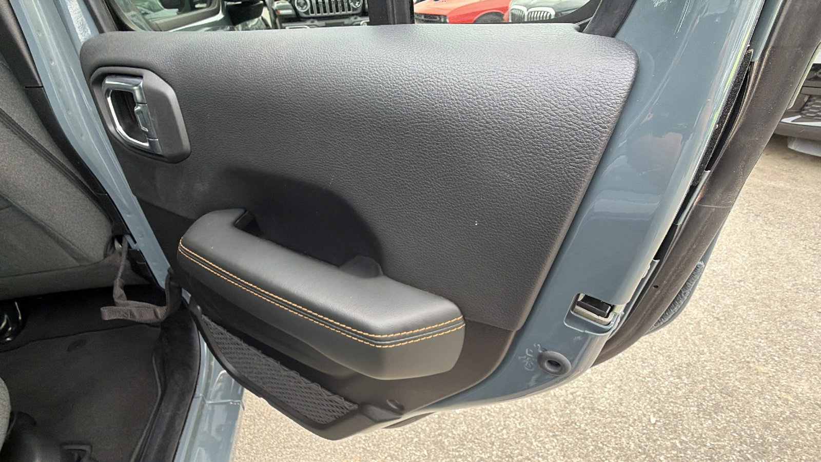 Used 2025 Jeep Wrangler Sahara w/ Safety Group image 20