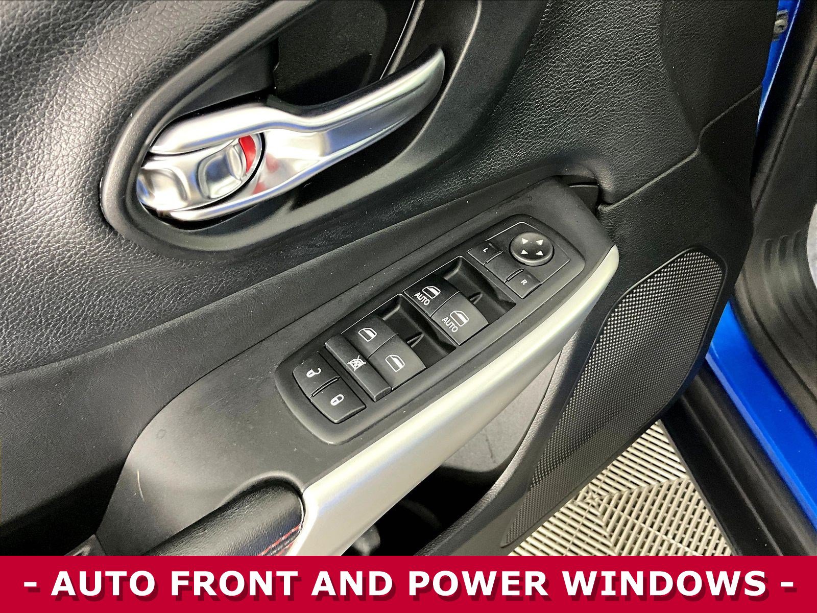 Used 2017 Jeep Cherokee Trailhawk w/ Cold Weather Group AWD/4WD image 39