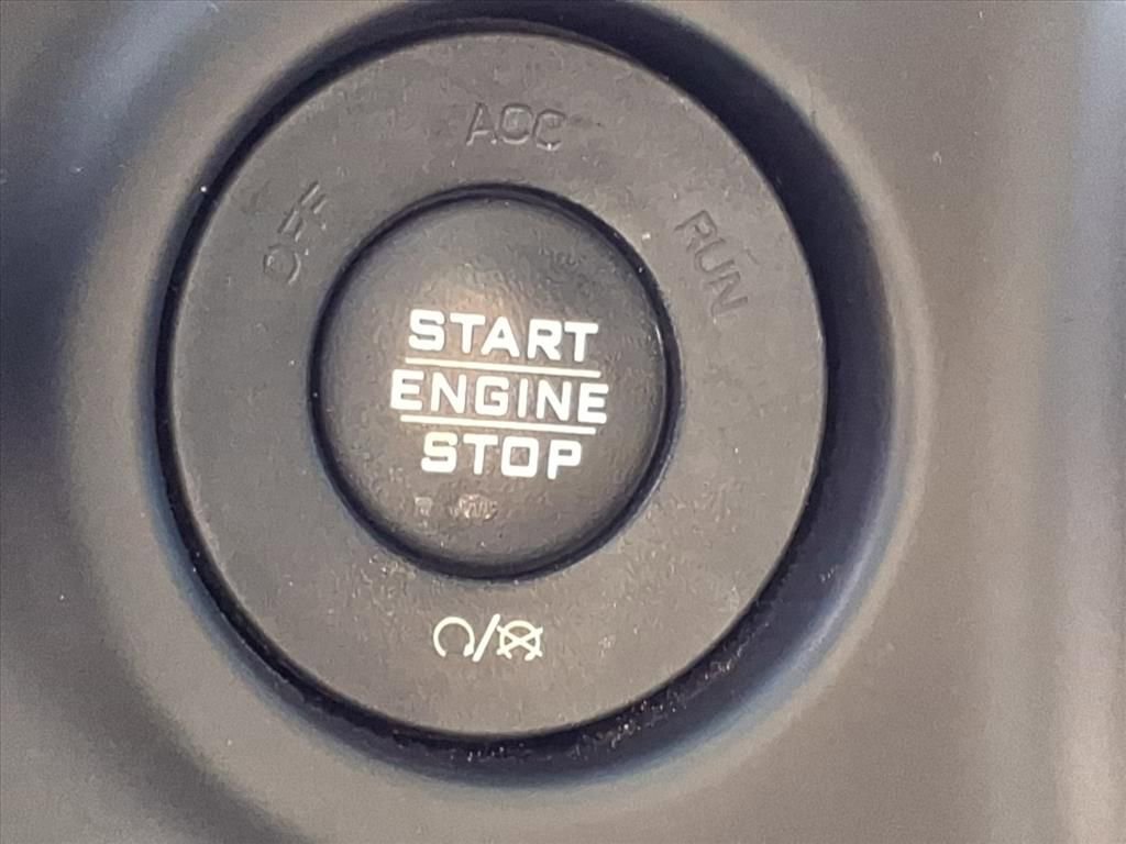 Used 2019 Jeep Wrangler Unlimited Sahara image 22