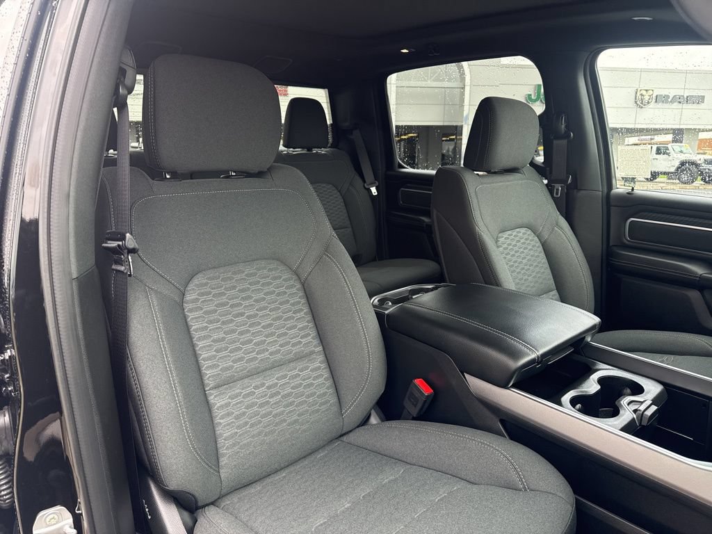 New 2026 RAM 1500 Big Horn AWD/4WD image 5