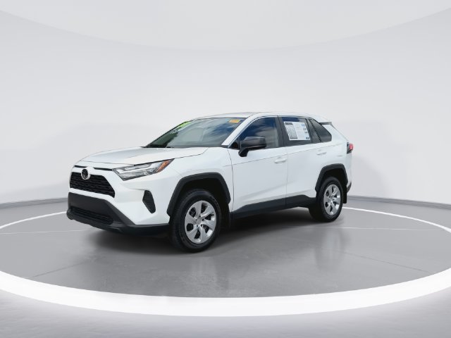 Used 2023 Toyota RAV4 LE FWD image 4