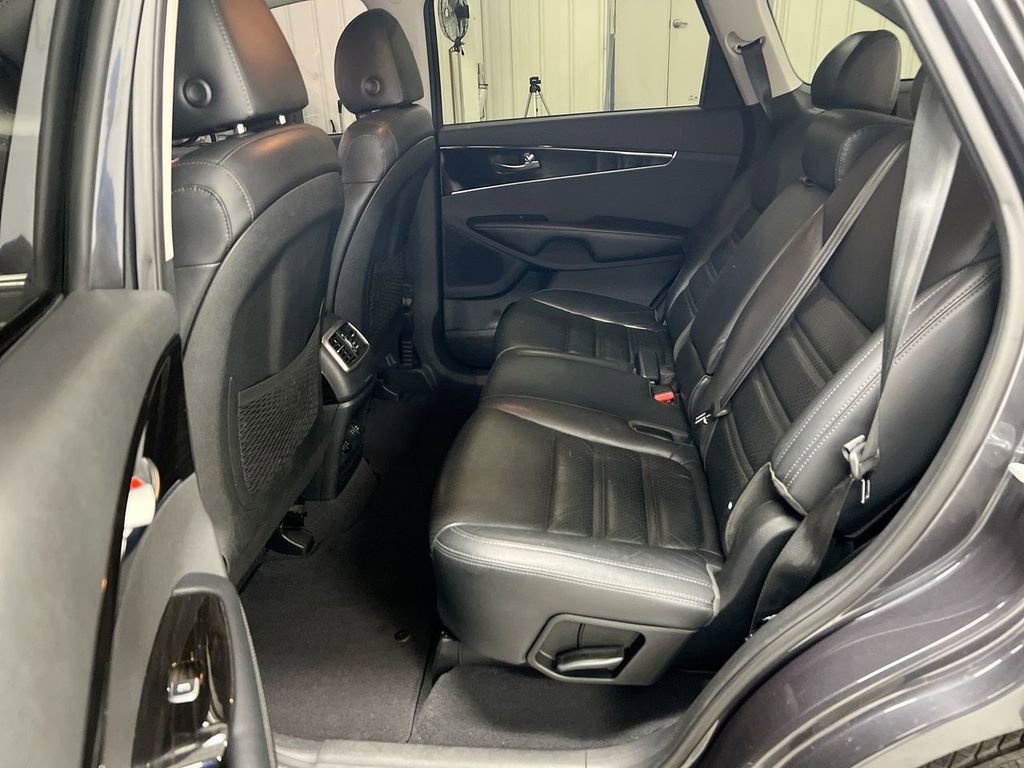 Used 2019 Kia Sorento EX FWD image 22