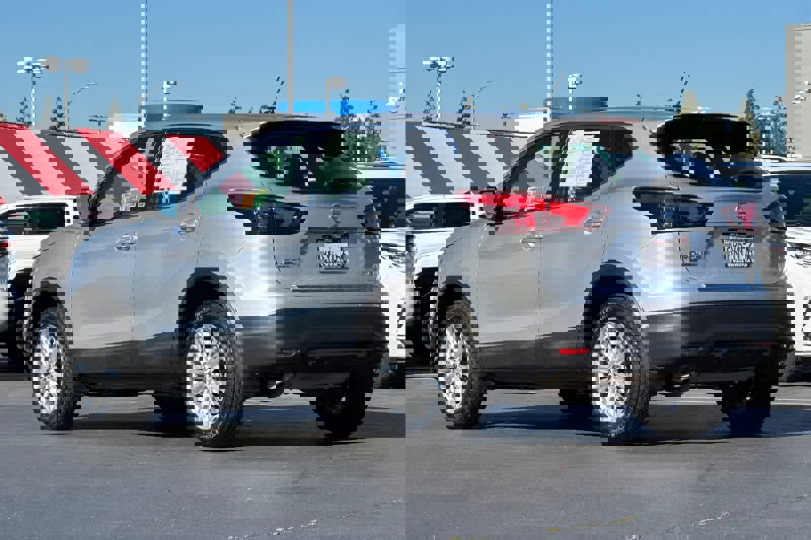 Used 2019 Nissan Rogue Sport S w/ Appearance Package image 7