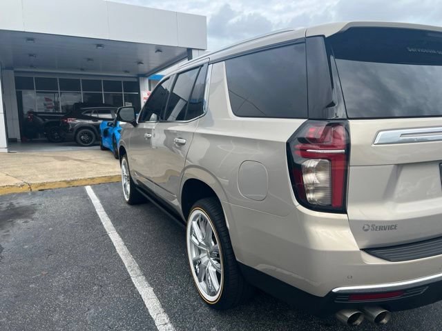 Used 2021 Chevrolet Tahoe High Country w/ Premium Package RWD image 7