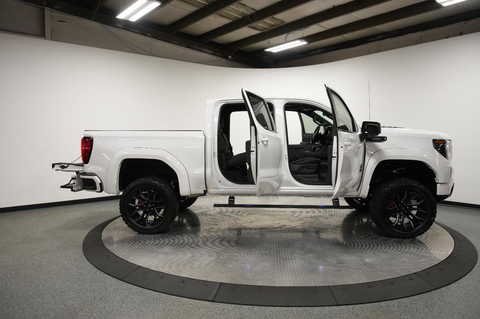 New 2026 GMC Sierra 1500 AT4 w/ AT4 Premium Package image 11