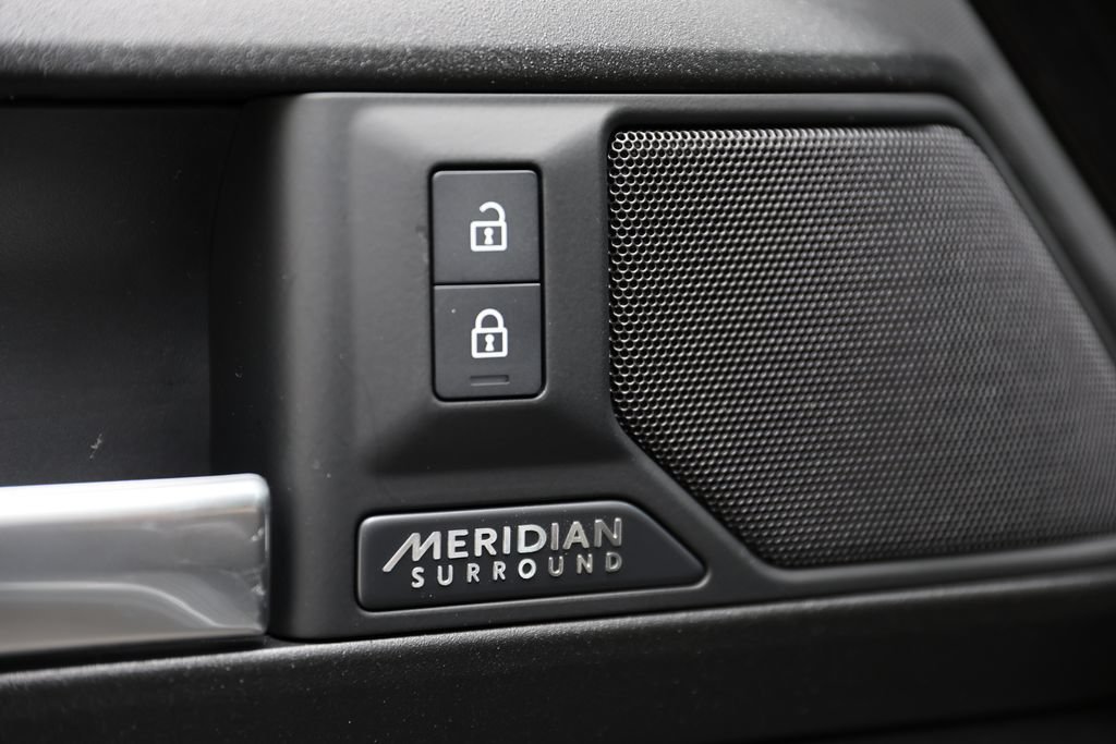 New 2026 Land Rover Defender 110 X AWD/4WD image 20