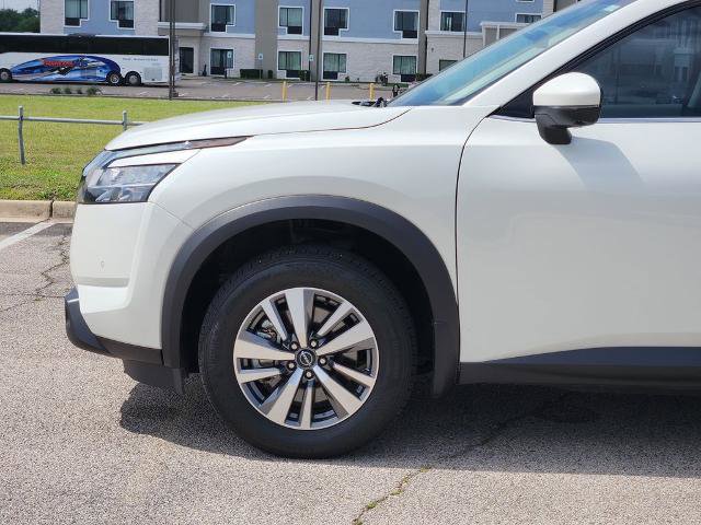 Certified 2024 Nissan Pathfinder SL FWD image 6