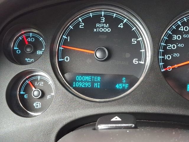 Used 2013 Chevrolet Avalanche LS image 20