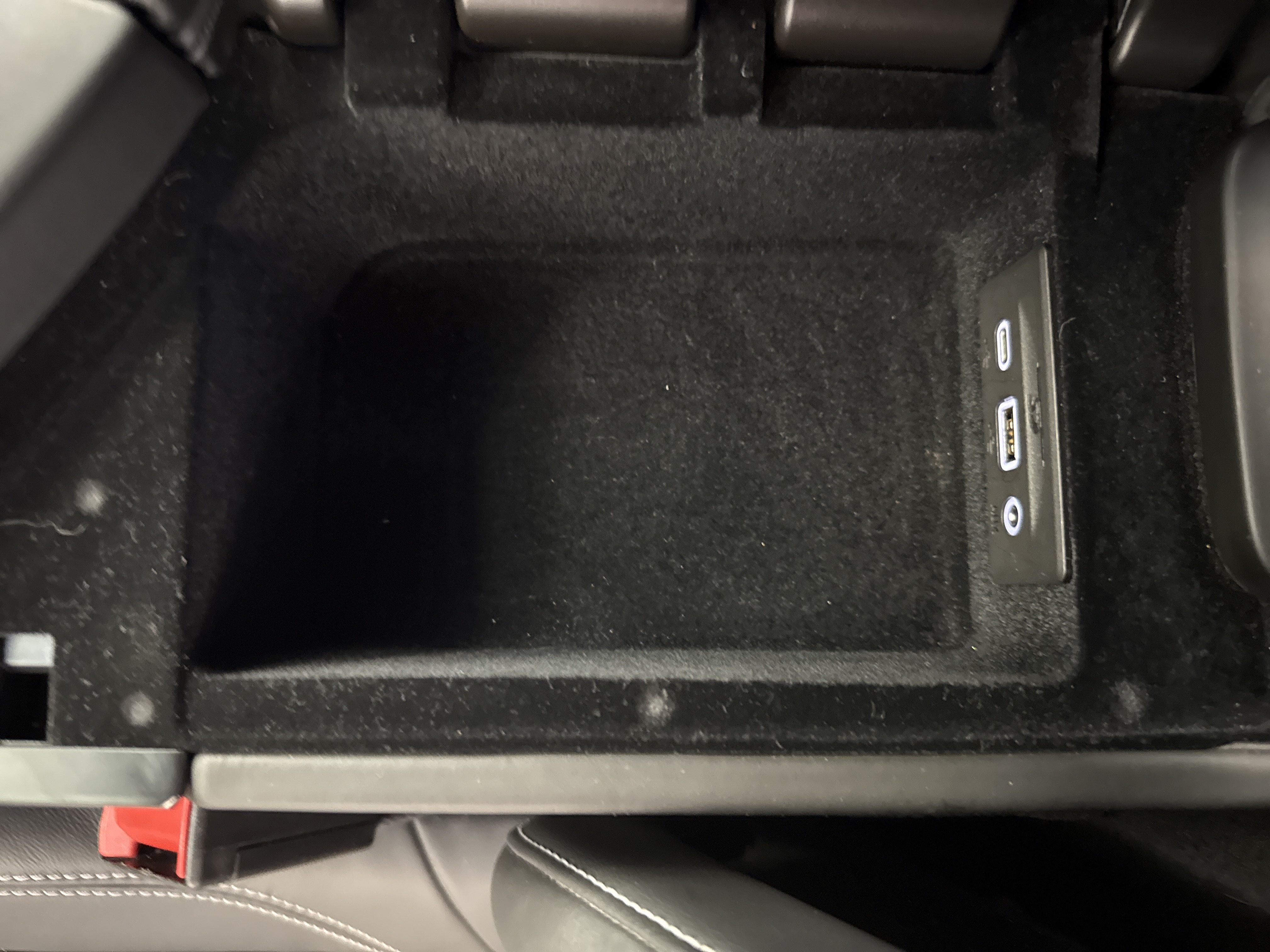 Used 2022 Chevrolet Corvette Stingray Premium Cpe w/ Z51 Performance Package RWD image 14