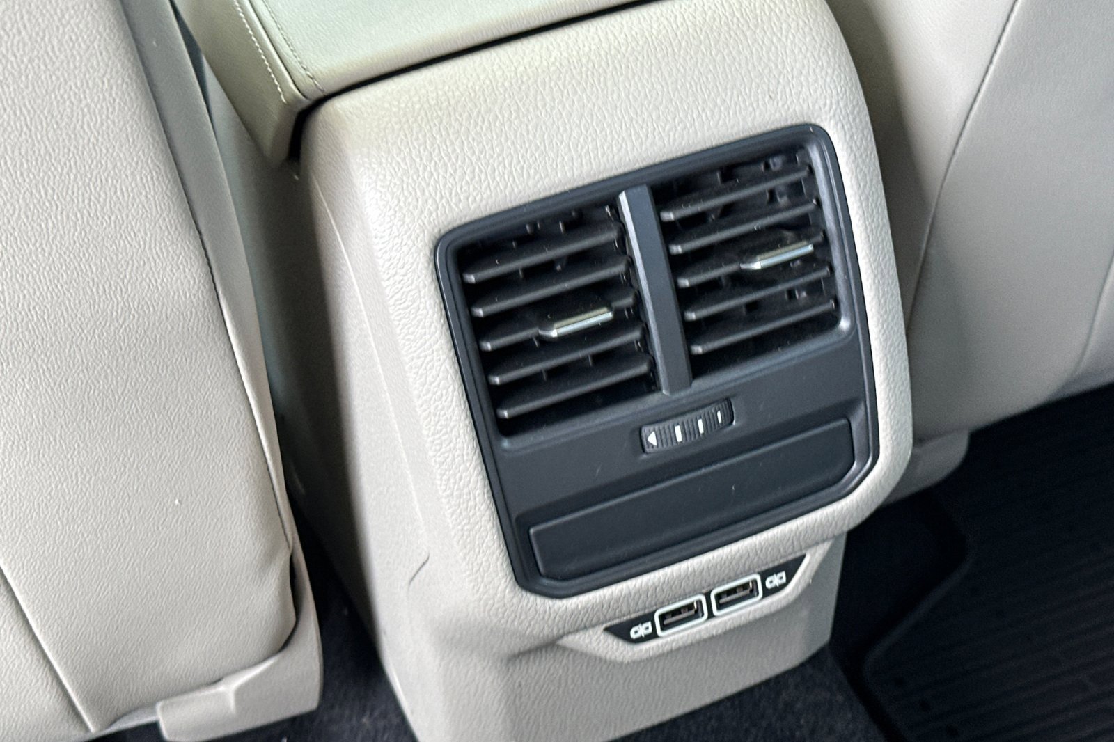 Used 2020 Volkswagen Passat 2.0T SE image 13