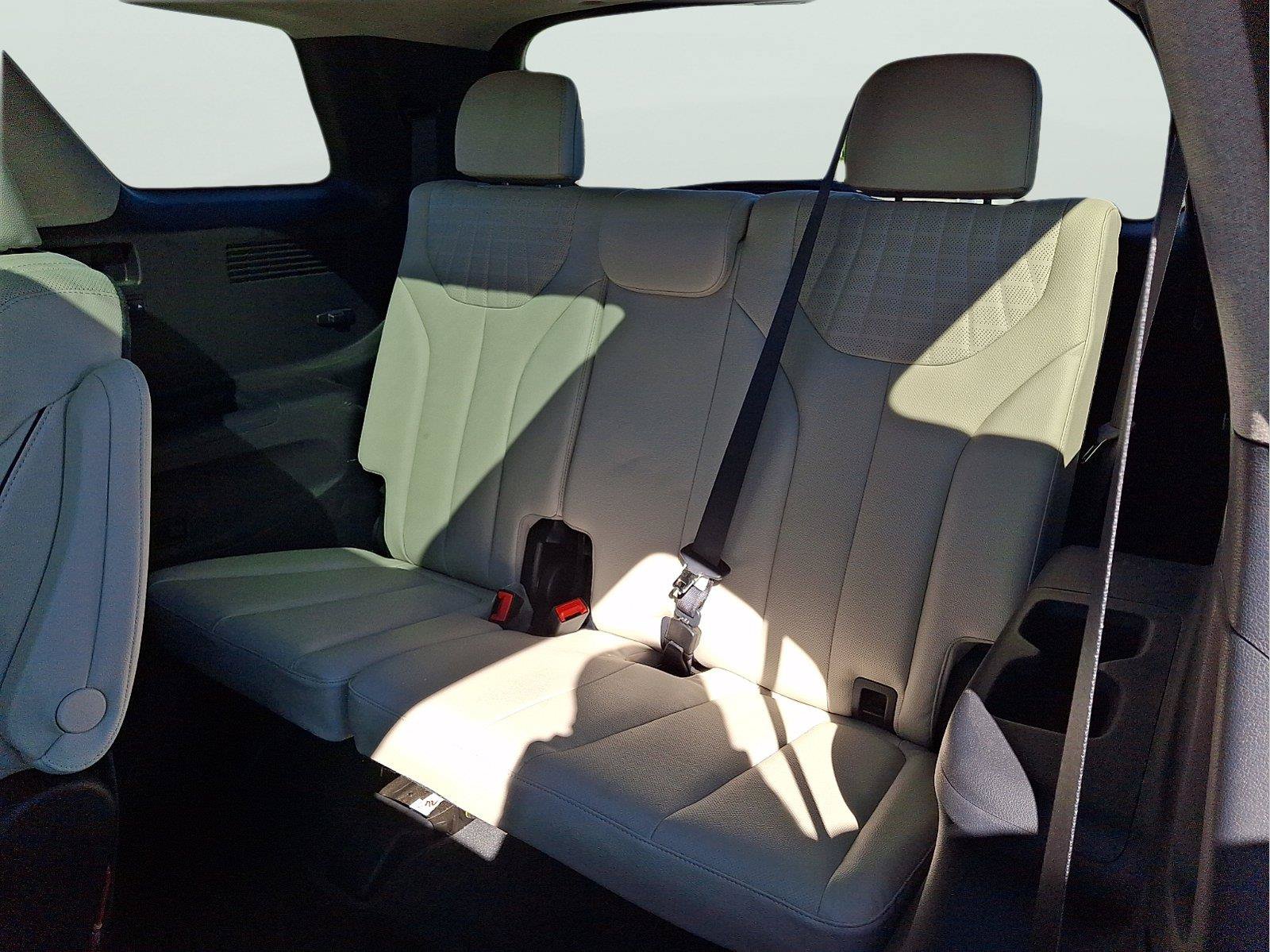 Used 2024 Hyundai Palisade Limited AWD/4WD image 9