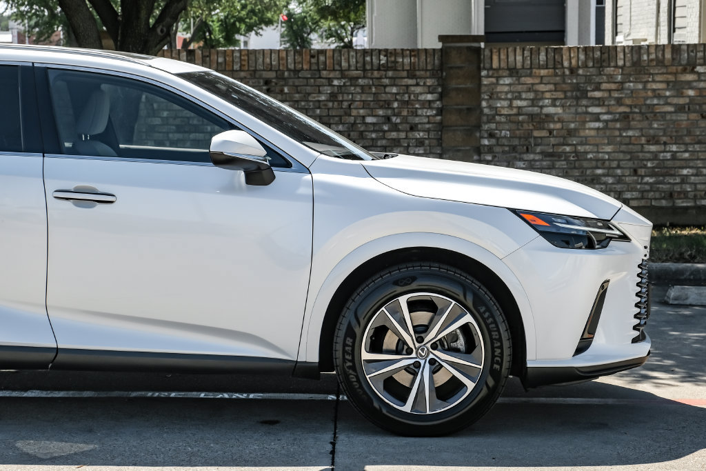 Used 2024 Lexus RX 350 Premium w/ Accessory Package (Z1) AWD/4WD image 17